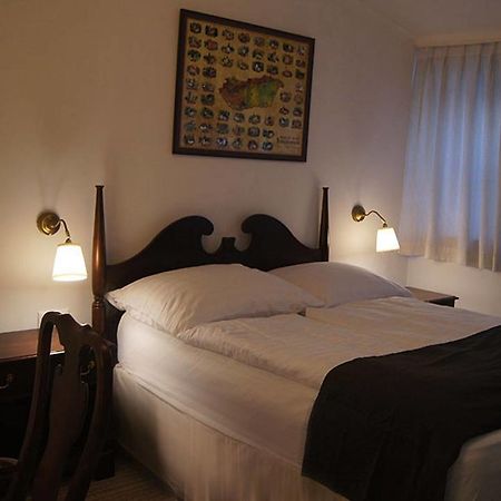 Opera Loft Rooms And Apartments Budapest Bagian luar foto