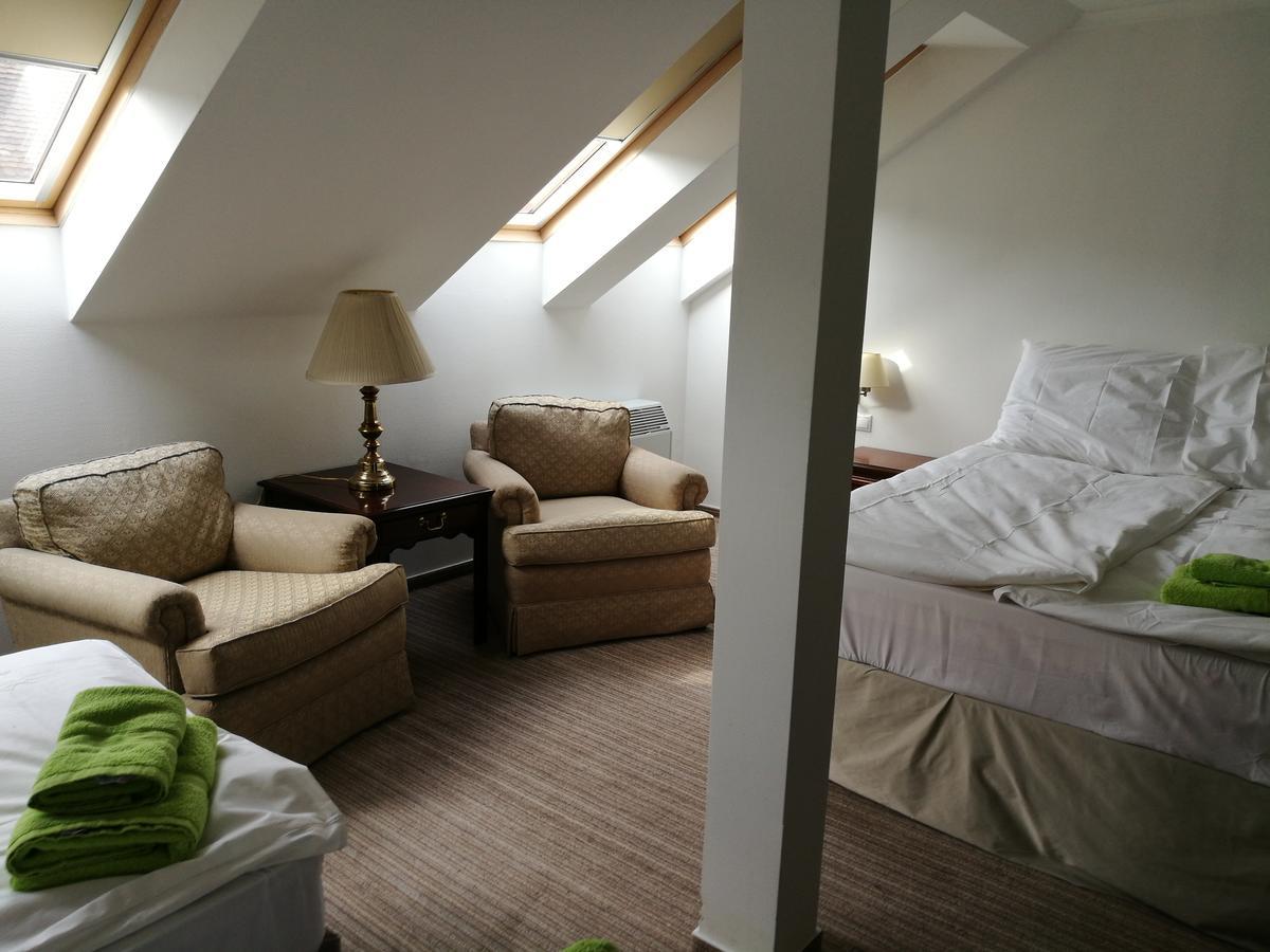 Opera Loft Rooms And Apartments Budapest Bagian luar foto