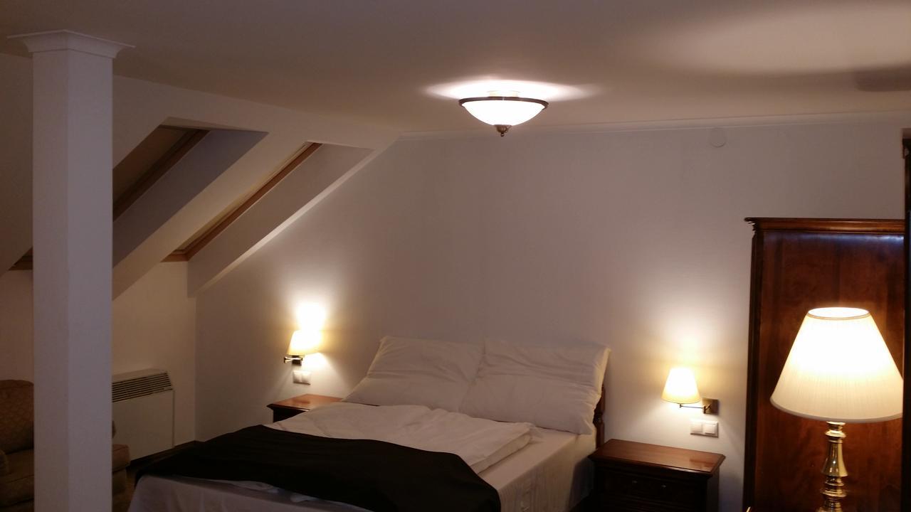 Opera Loft Rooms And Apartments Budapest Bagian luar foto