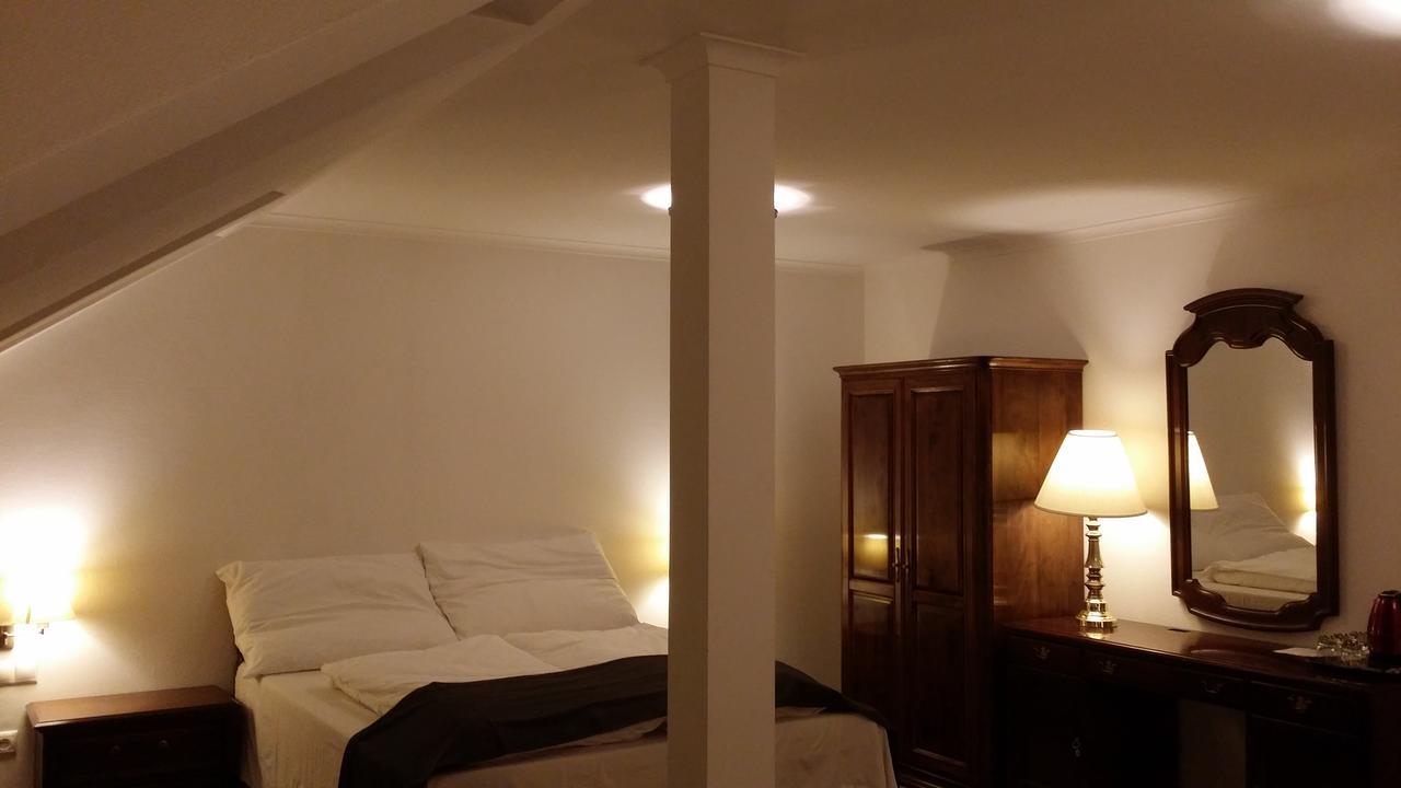 Opera Loft Rooms And Apartments Budapest Bagian luar foto