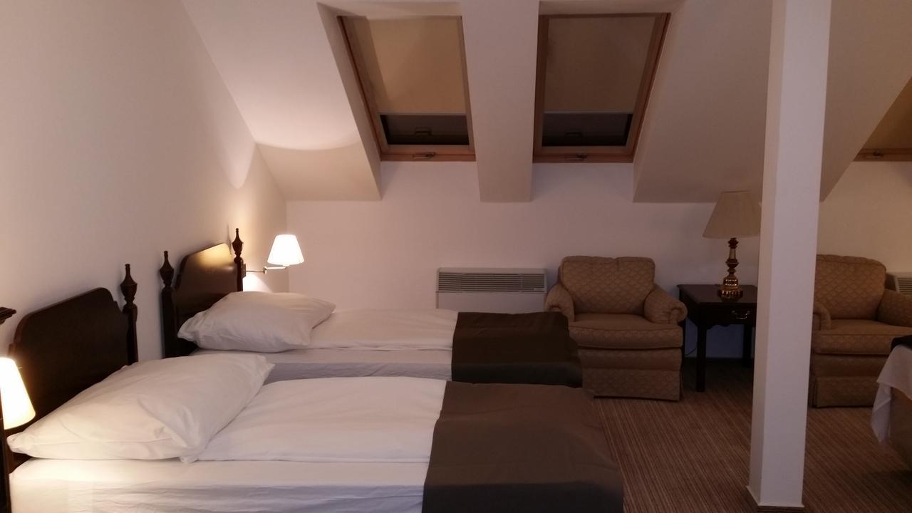 Opera Loft Rooms And Apartments Budapest Bagian luar foto