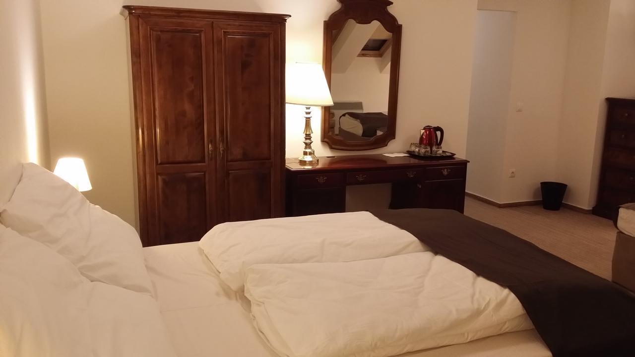 Opera Loft Rooms And Apartments Budapest Bagian luar foto