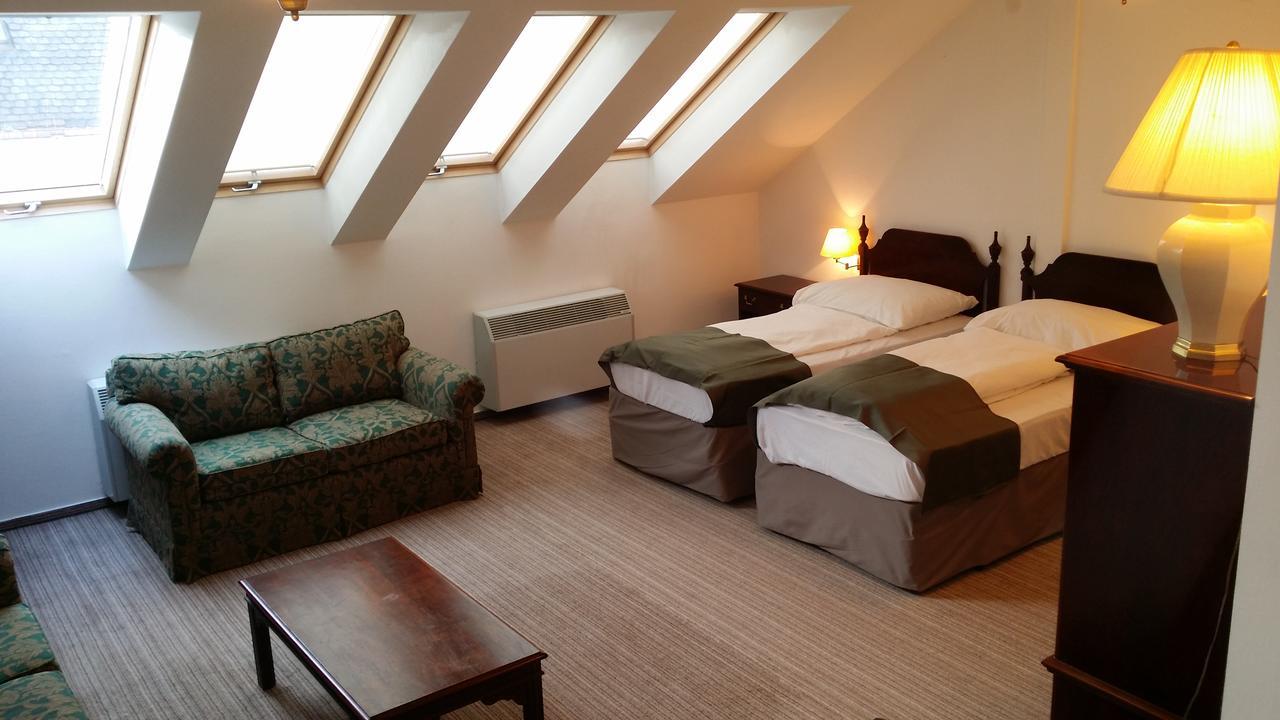 Opera Loft Rooms And Apartments Budapest Bagian luar foto